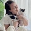 Yara: Dream date? 4 paws, fur and tail 