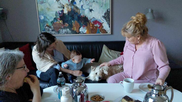leaarning to be kind to a 🐶