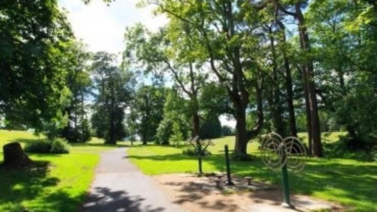 Park 5 feet from my house